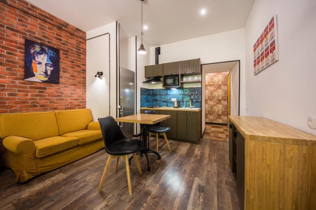 Loft Design Apartments On Desyatynnyi Ln, 7 Киев Экстерьер фото